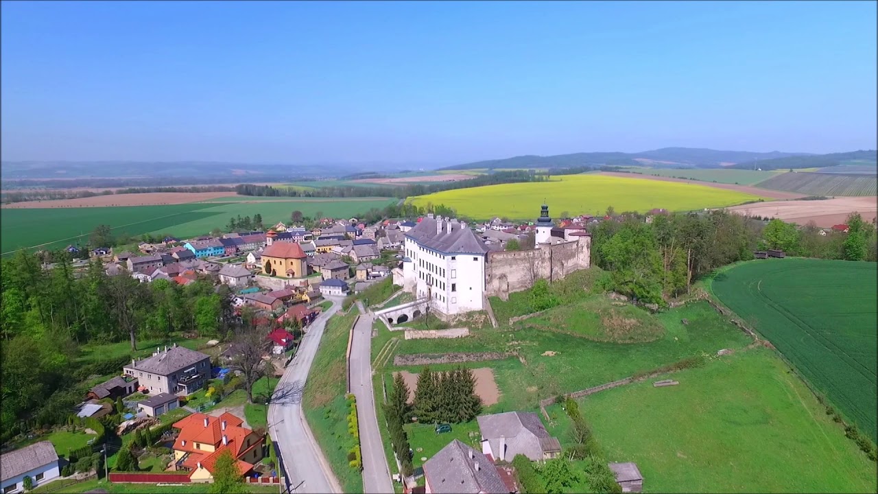Zámek Úsov a Kaple sv. Rocha,Úsov