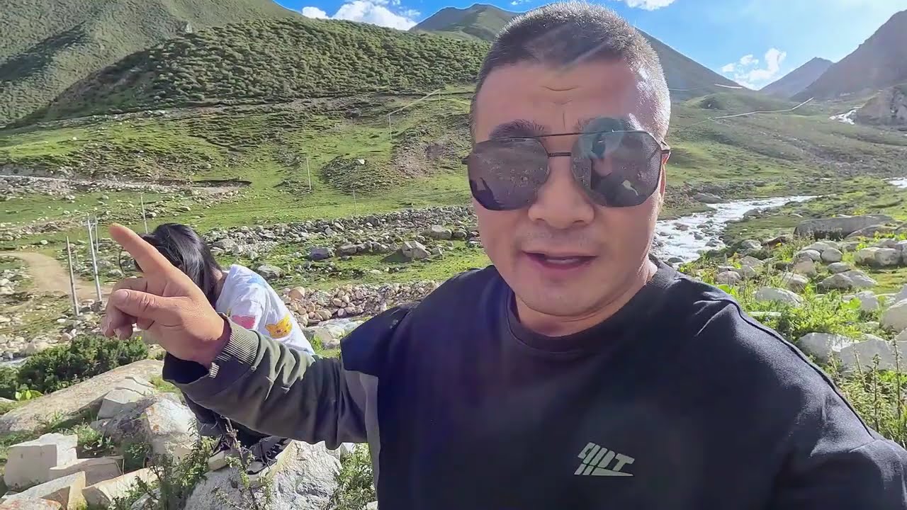 西藏荒野无人区三个人三台车挑战未知的旅途，发掘更美的风景，这才是旅行的意义