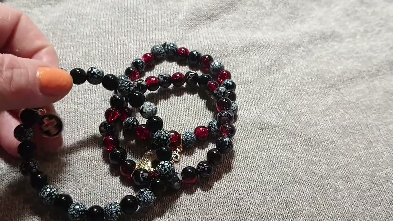 Kreativní vlog - Tři nové náramky #gothicstyle #gothicfashion #naramky 