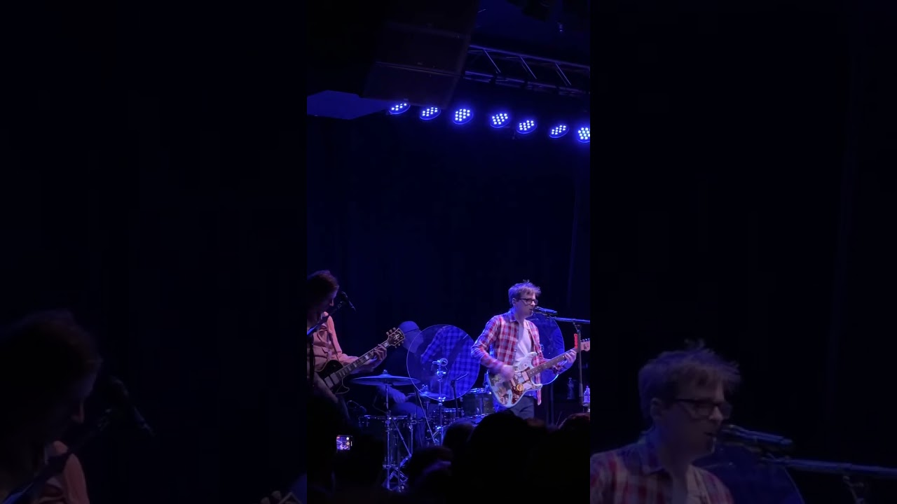 Weezer Covering Hole - Celebrity Skin - Constellation Room in Orange County 4/29