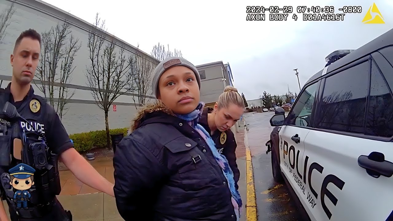 Police Surprise Woman at Walmart Who Thinks She Can Steal Because She's Pregnant