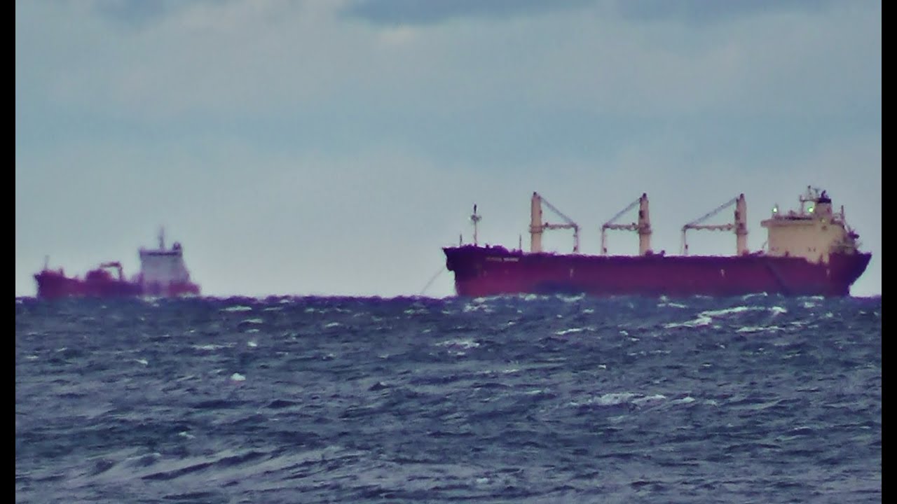 Ship Queue In Lake Ontario 2