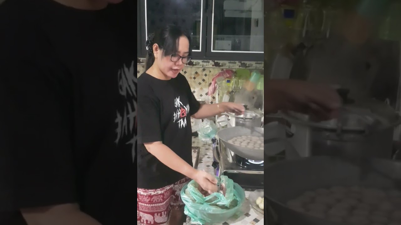 MECOTOI PENTOL #bakso #baksopedes #baksopedas #baksourat