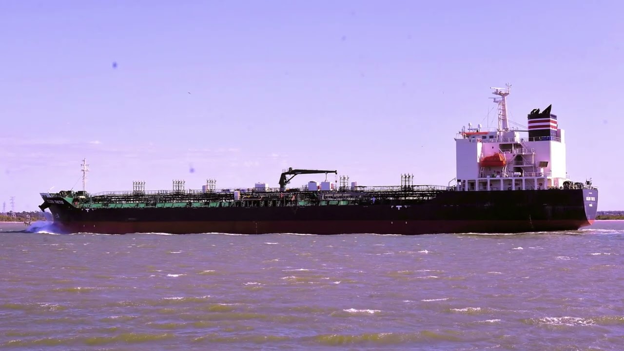 25,918 DWT Panamanian flagged Chemical Products Tanker GOLDEN THETIS
