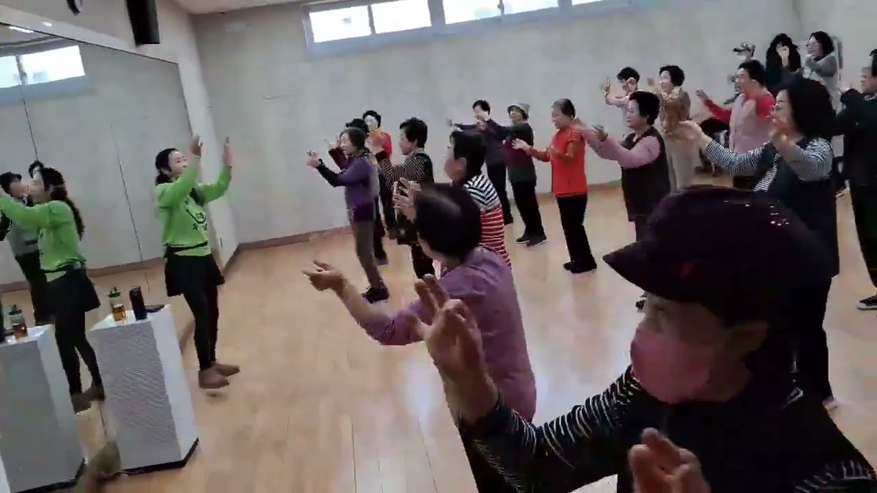 오키도키야 #세상이뭐라해도보란듯이성공할거야 #힘들어도조금만더힘을내보자 #웃음건강운동 #미소동아리 #시니어건강체조 #검단청소년수련관 #인천건강증진협회 #검단건강생활지원센터 