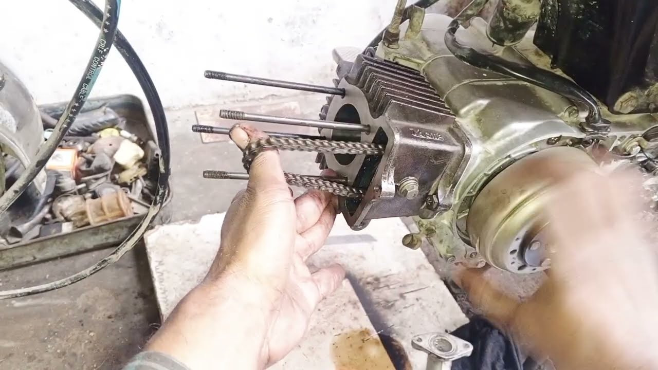 How to intal Head cylinder cd70 bike // bike head cylinder fetting timing chain 🥰✅Bike lovers viral 