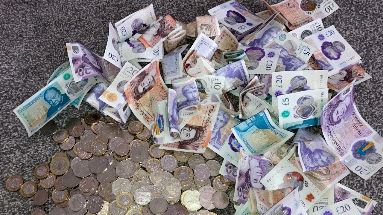My 2021 Savings Challenges - Cash Un-Stuffing Count Money with me - How much did I save? 💷 💷