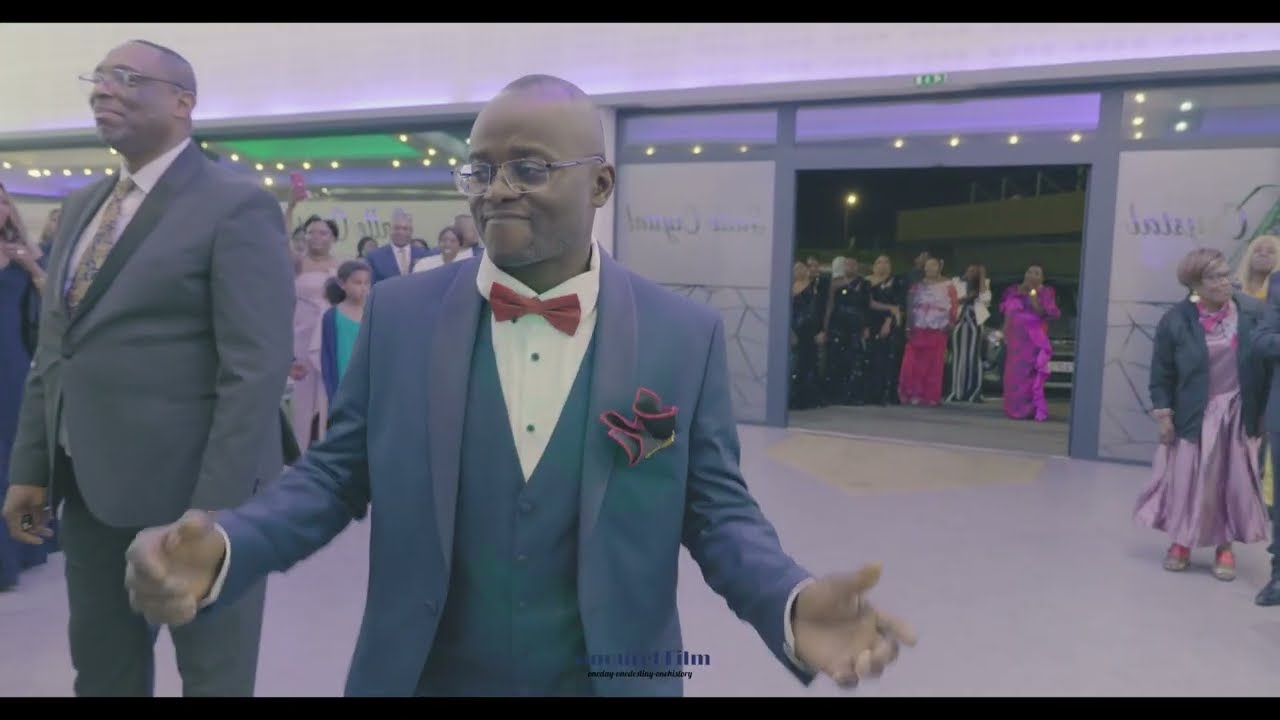 Entr&eacute;e des Gar&ccedil;ons & Demoiselles D'honneur sur Djalelo