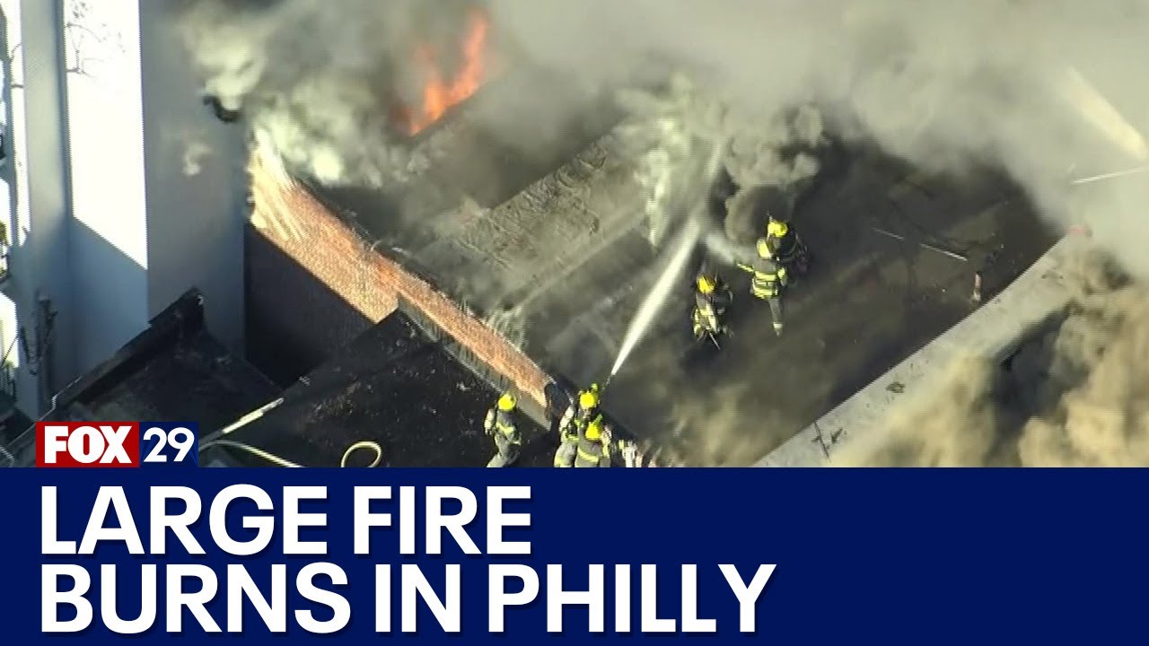 Firefighters battle large fire in Philadelphia