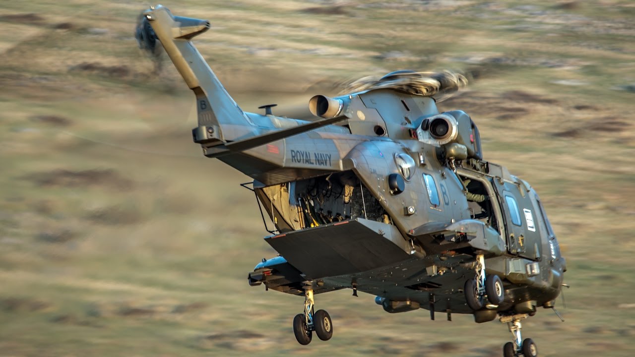 DSRT Ten Tors training with Royal Navy Merlin
