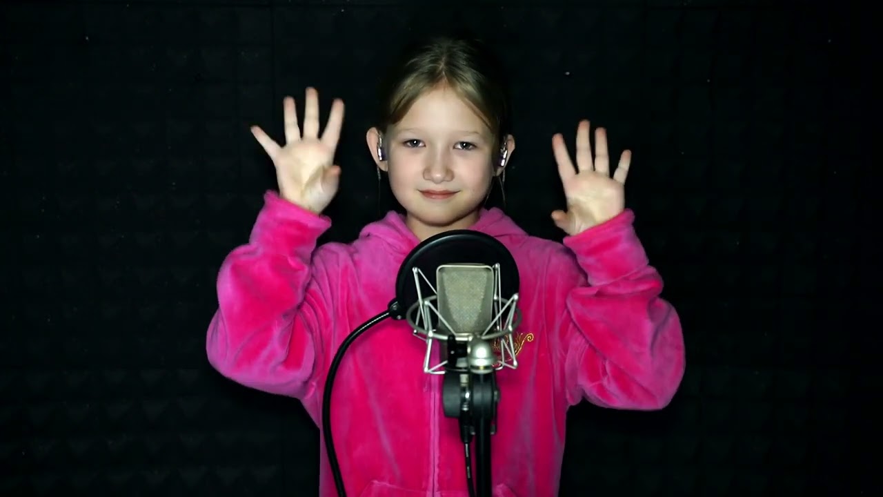 ISIDORA GRUNDMANE Waka Waka