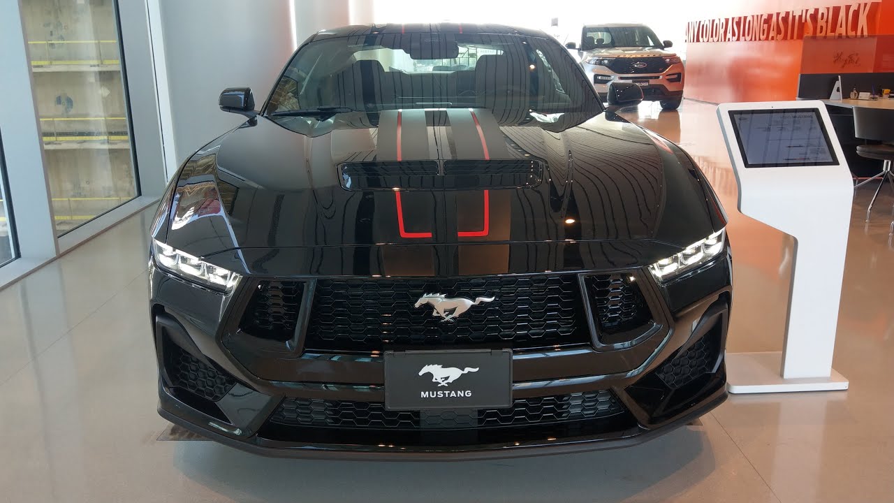 Ford Mustang GT Premium 2025 (Black Edition) - Interior and Exterior Details