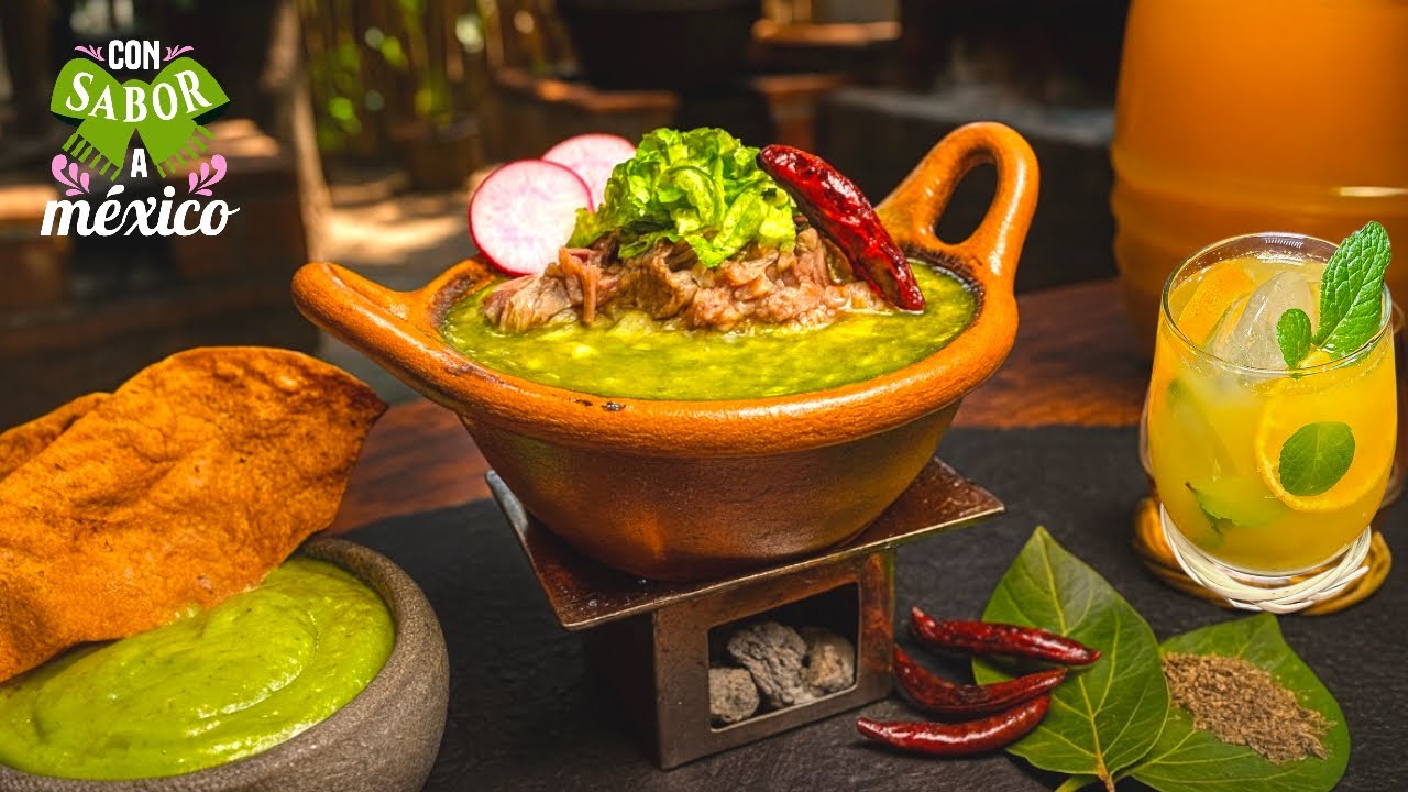 RICO POZOLE VERDE DE CERDO CON TOSTADAS AL CHIPOTLE