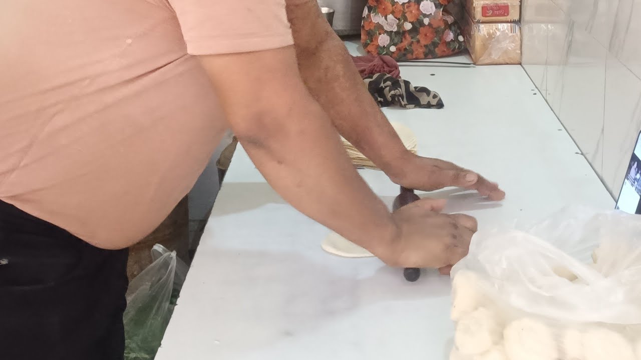 समोसे की पट्टी कैसे बनाते हैं देखिए