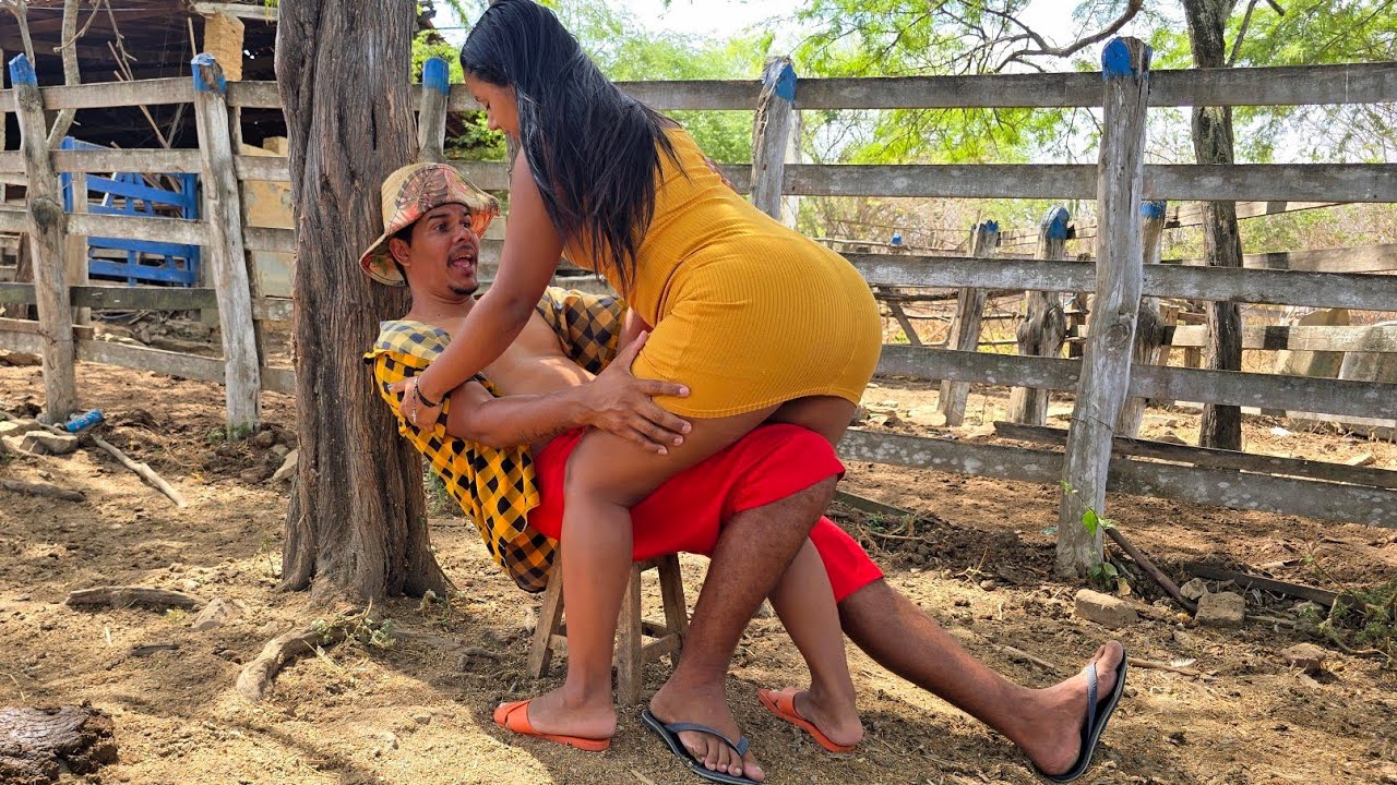 MARIANA SENTA EM MAYKINHO - ELE NÃO AGUENTOU E CORREU
