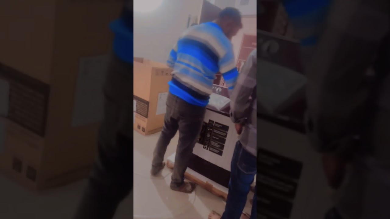 हेलो दोस्तों बिना मंगाई देखो इतना बड़ा पार्सल कैसे मेरे घर आया बताती हूं आपको इसमें क्या निकाला😲😲🤔