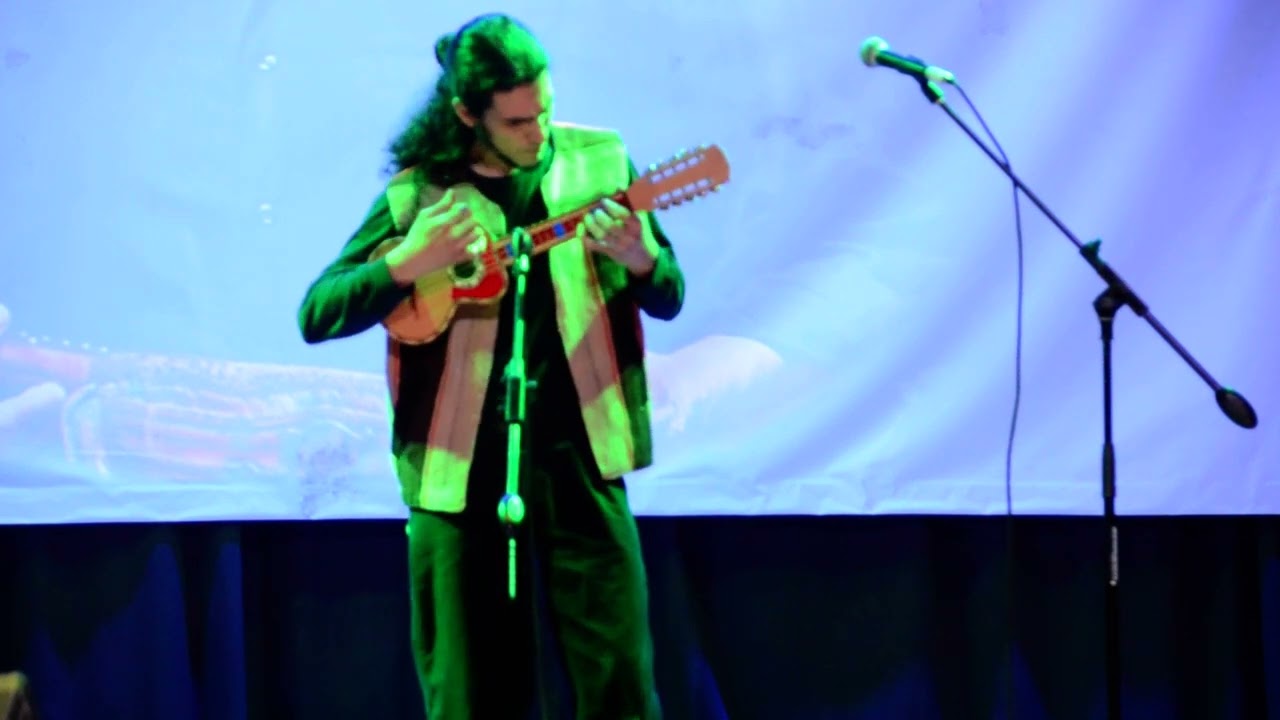 Kusi huayño - Lautaro Toscano (en vivo / live recording)