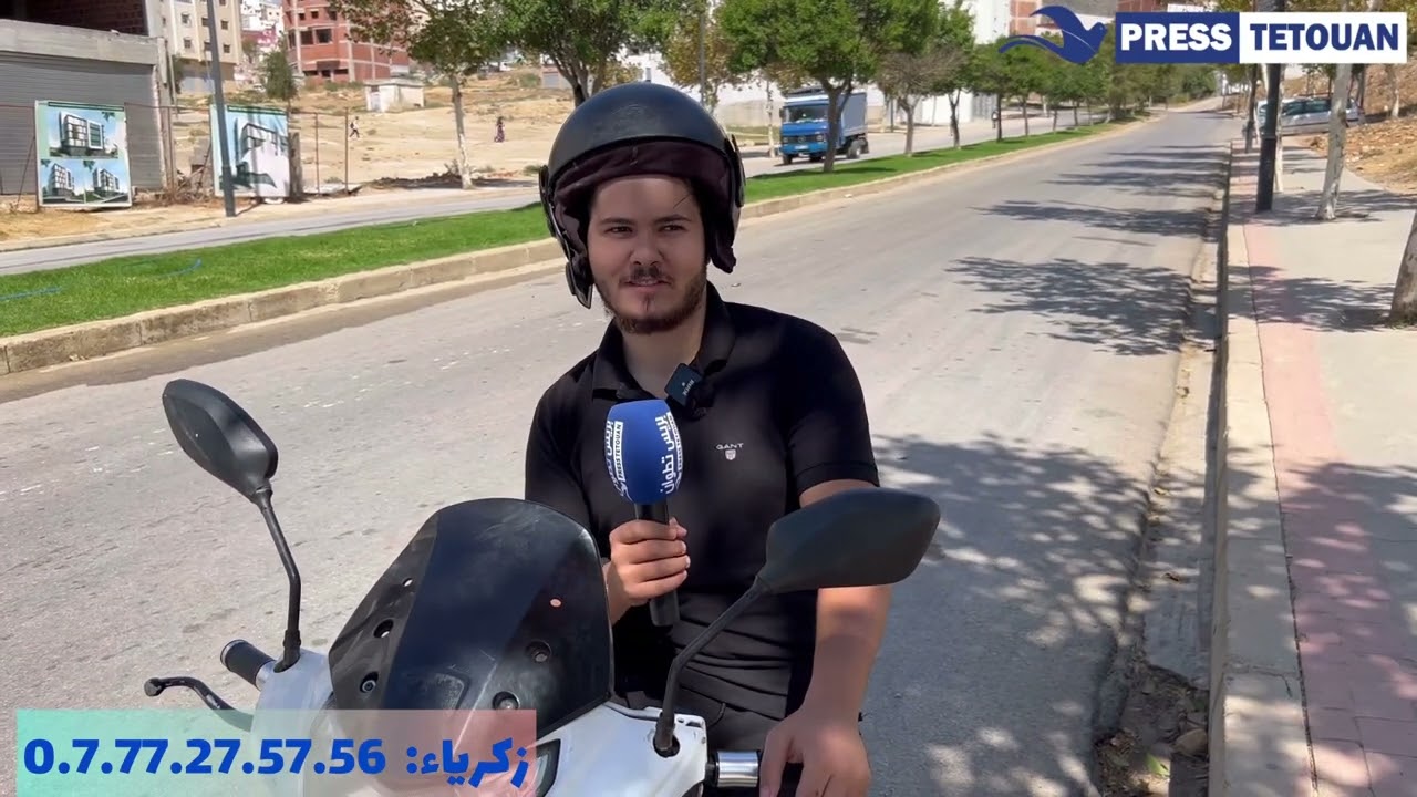 شاب جامعي يشتغل في مجال 