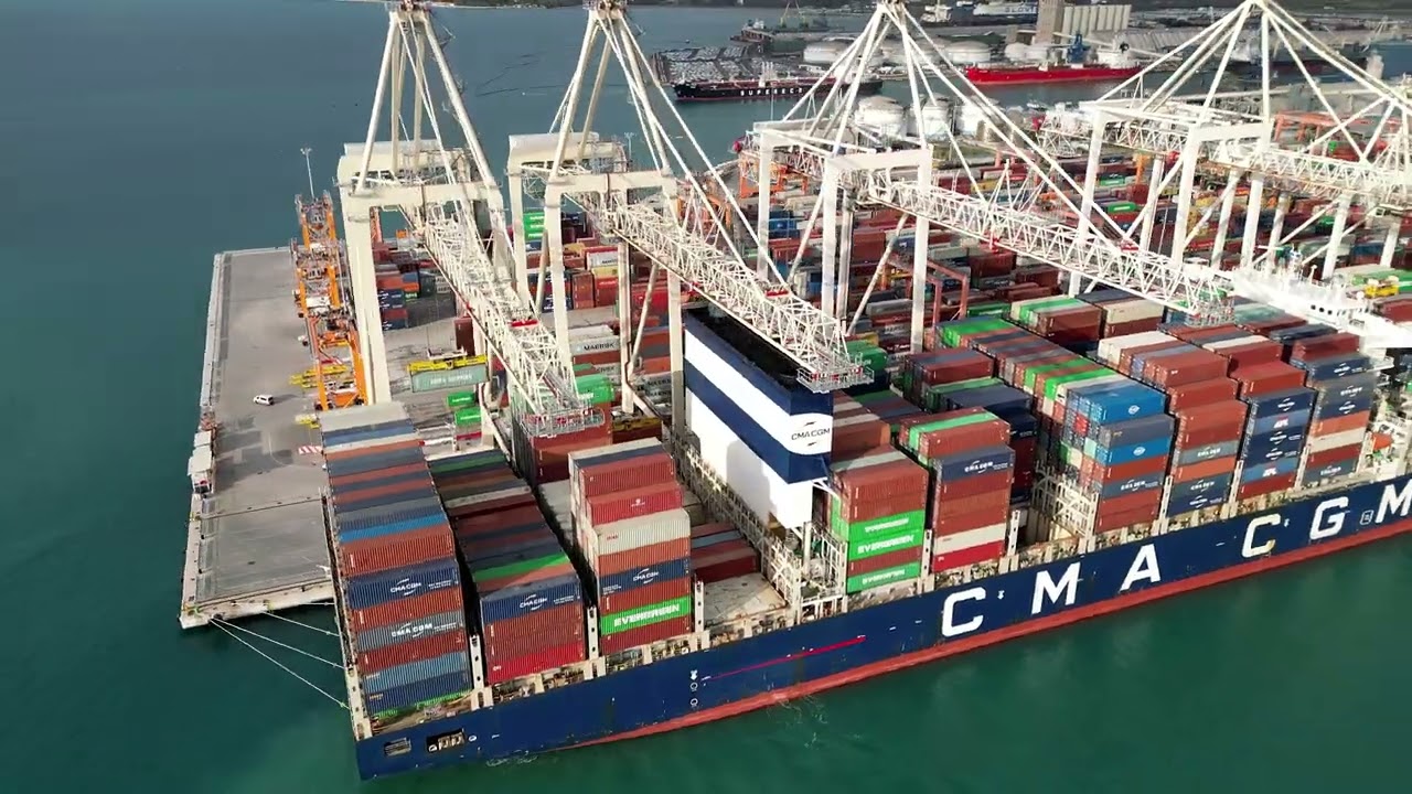 Port Koper traffic