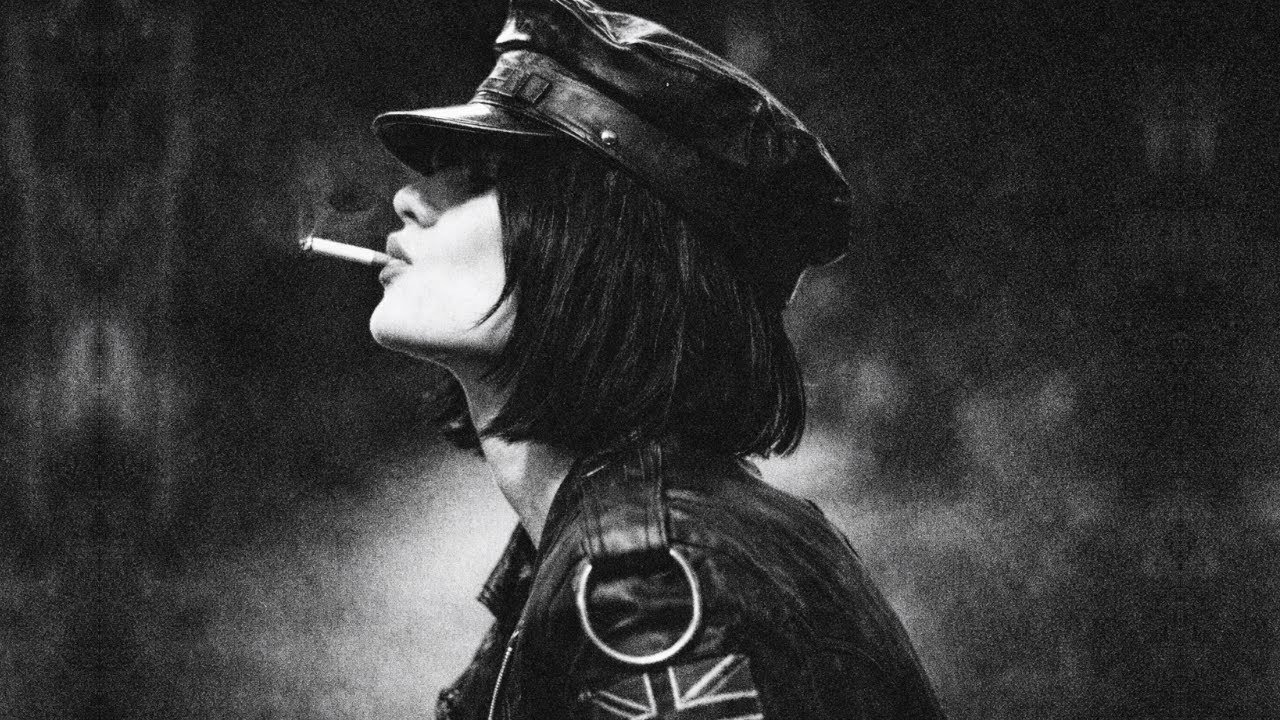 Anne Bloom - I’m An Alien In This World // Darkwave, Post Punk
