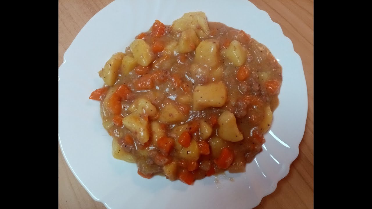 Dušená mrkev s kedlubnou a s vepřovým masem