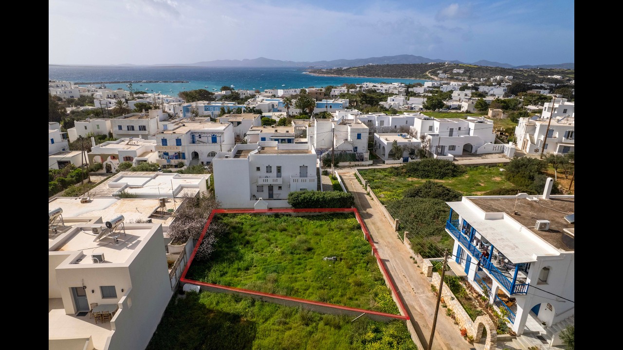 RE/MAX PRIME: For Sale Plot Of Land Inside The Centlement Of Aliki, Cyclades, Paros, 386,32 sq.m.