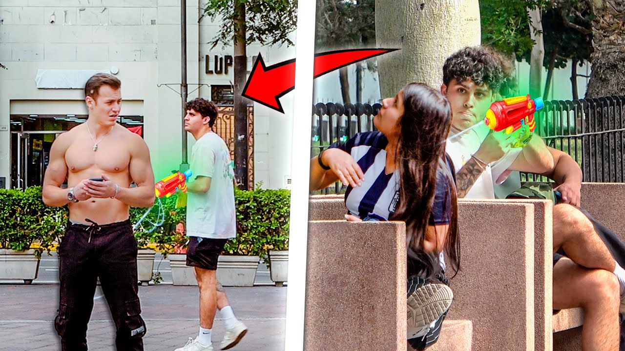 MOJANDO A EXTRAÑOS EN LA CALLE !! BROMA DE CAMARA ESCONDIDA