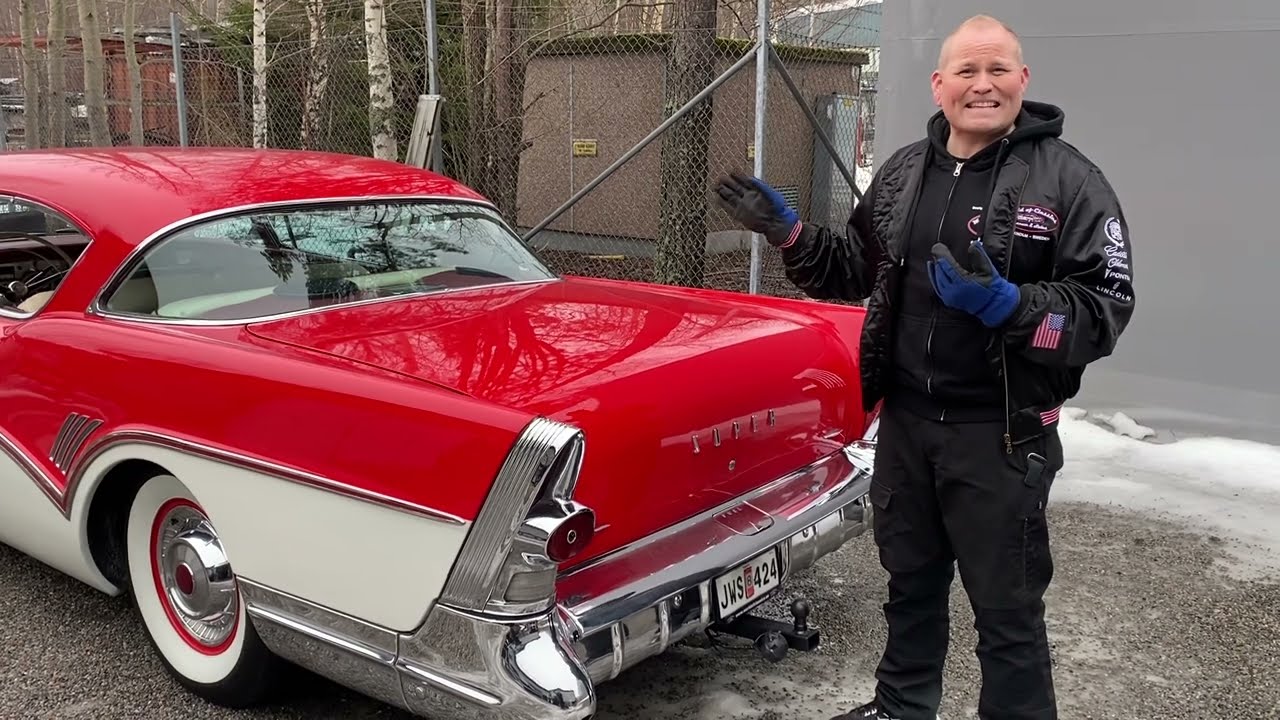 Lady in Red - Buick Super 1957