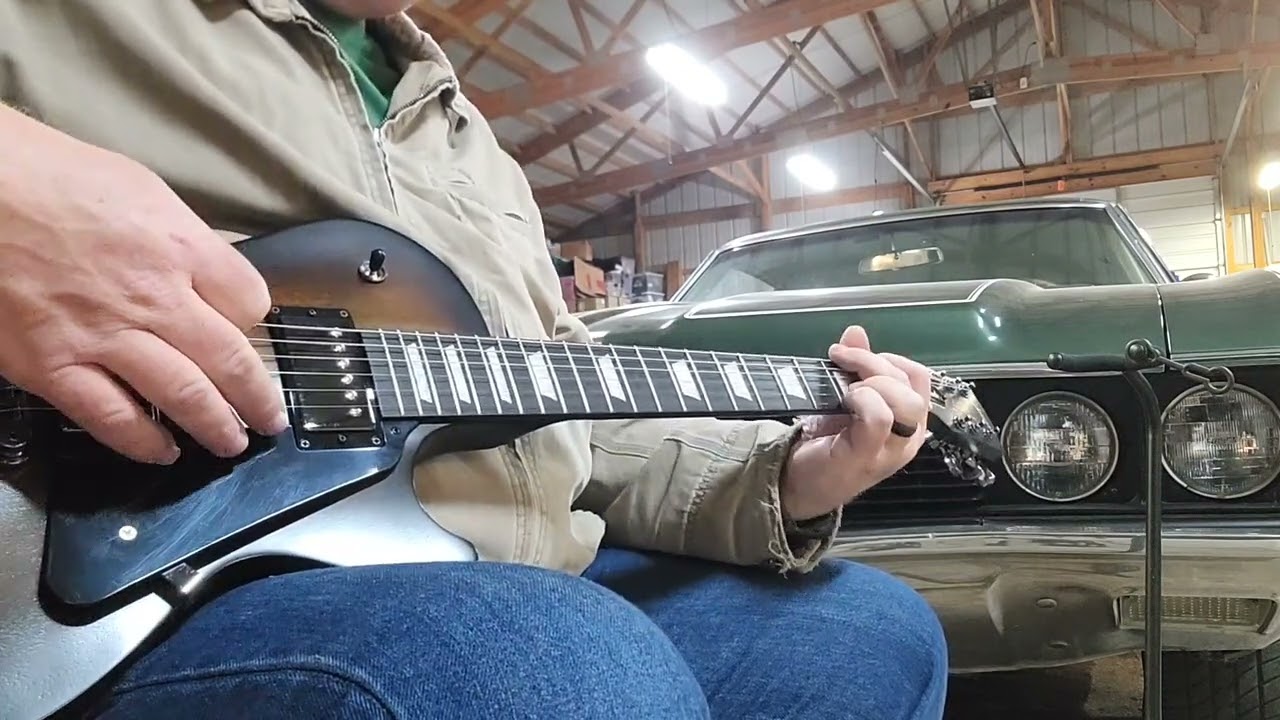 Unboxing 2024 Gibson Les Paul Modern Studio in Smokehouse Burst