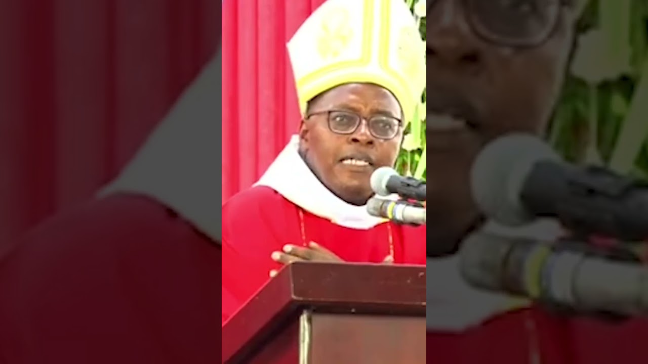 Abate christian Temu awavunja mbavu waamini  agusia vazi la kijora kwenye Misa Takatifu ya Hija Pugu