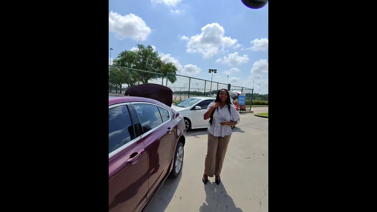 Helping out this Lady for FREE. She tipped me nicely. #roadside #automobile #car #diy #short #reels