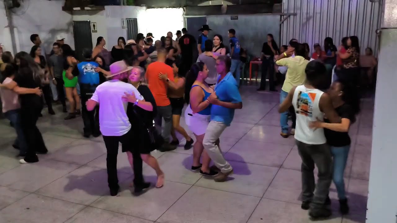 DJ JAMILSON  VOZ ANIMANDO FORRÓ DO MANINHO