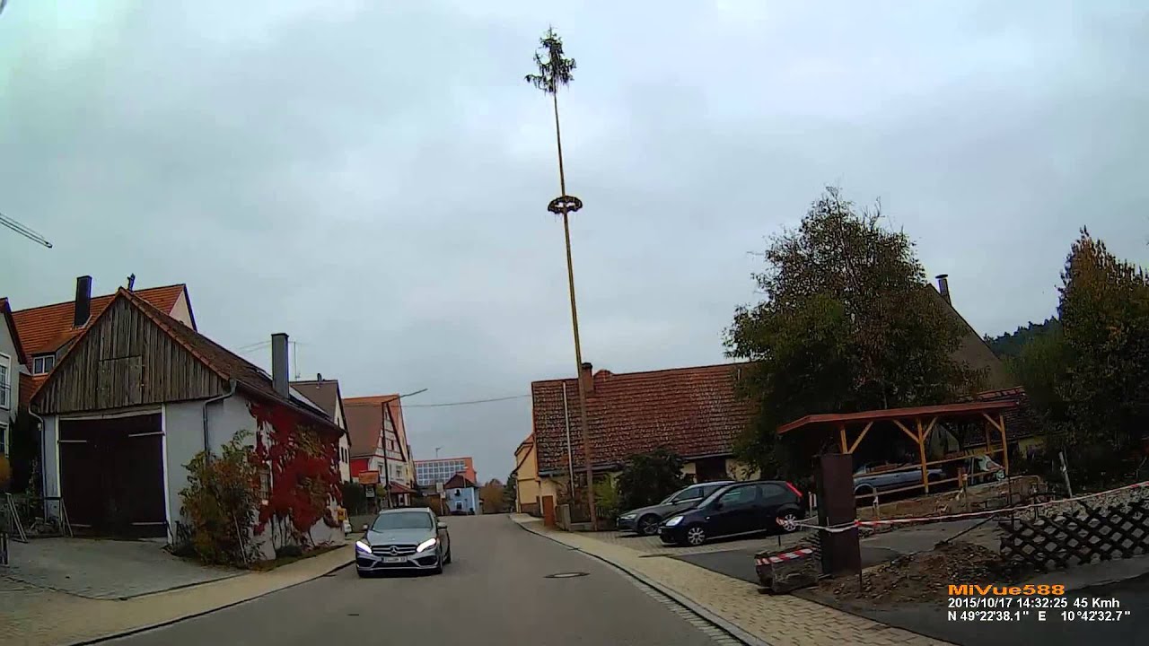 D: Kleinhaslach. Markt Dietenhofen. Landkreis Ansbach. Ortsdurchfahrt. Oktober 2015