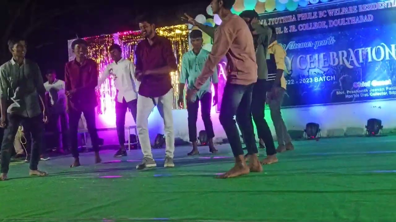 civics lecturer vijayender sir dance with his students