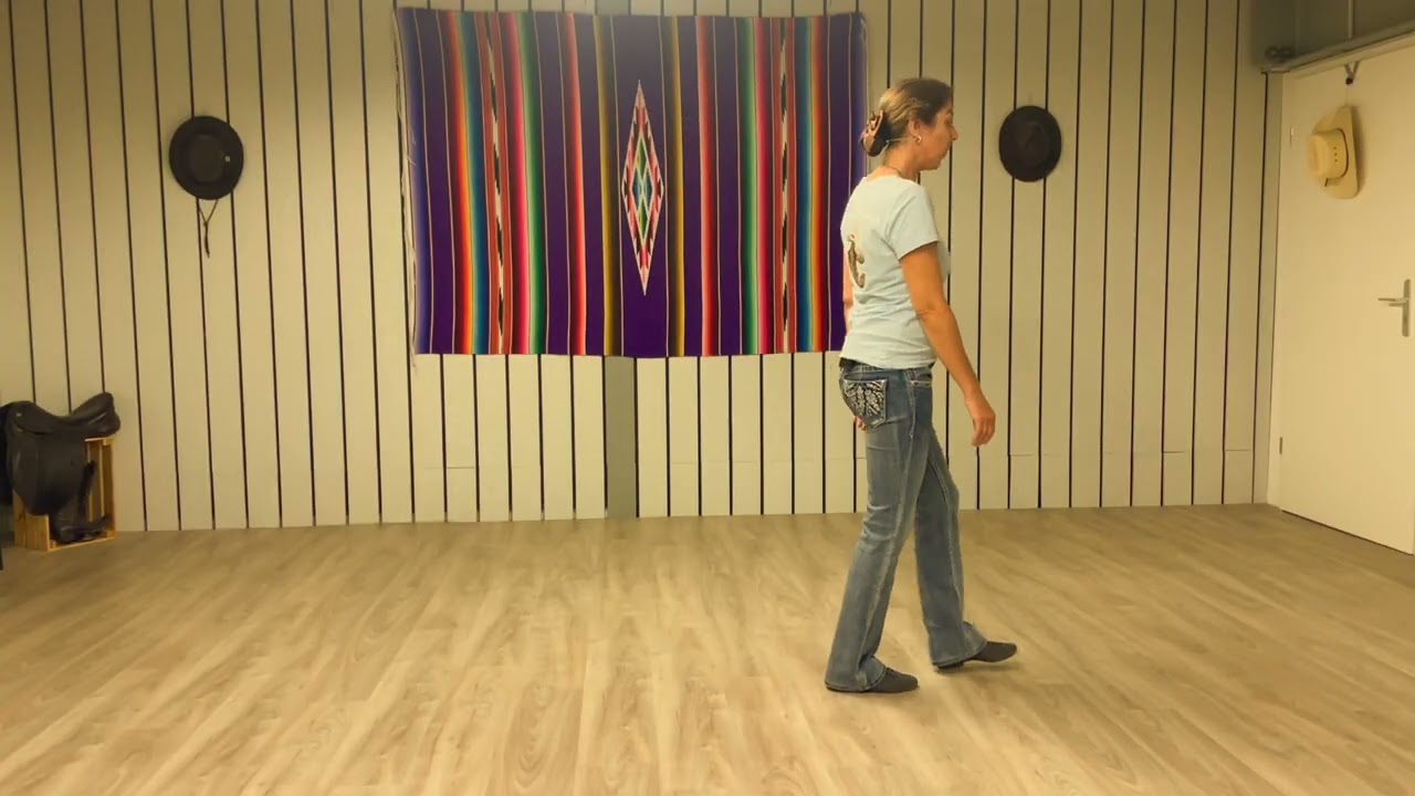 Country Strait - Line Dance (TEACH)