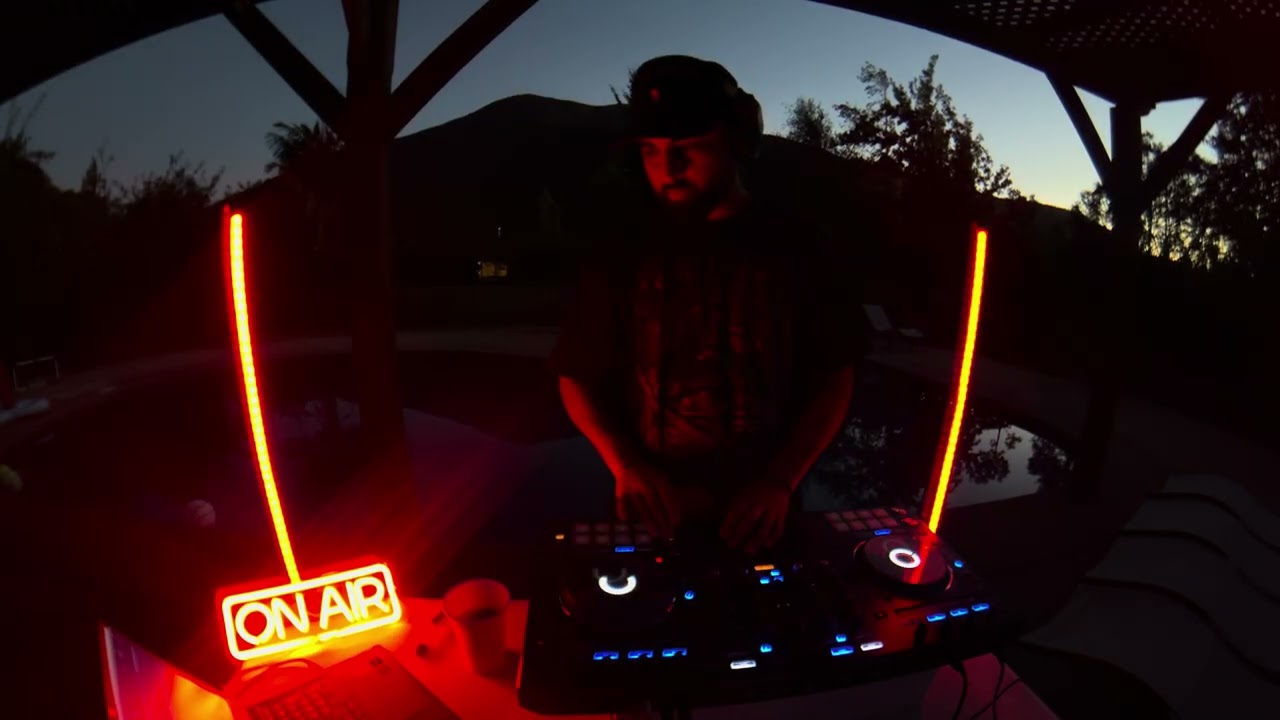 Red Summer set - David Aguilera