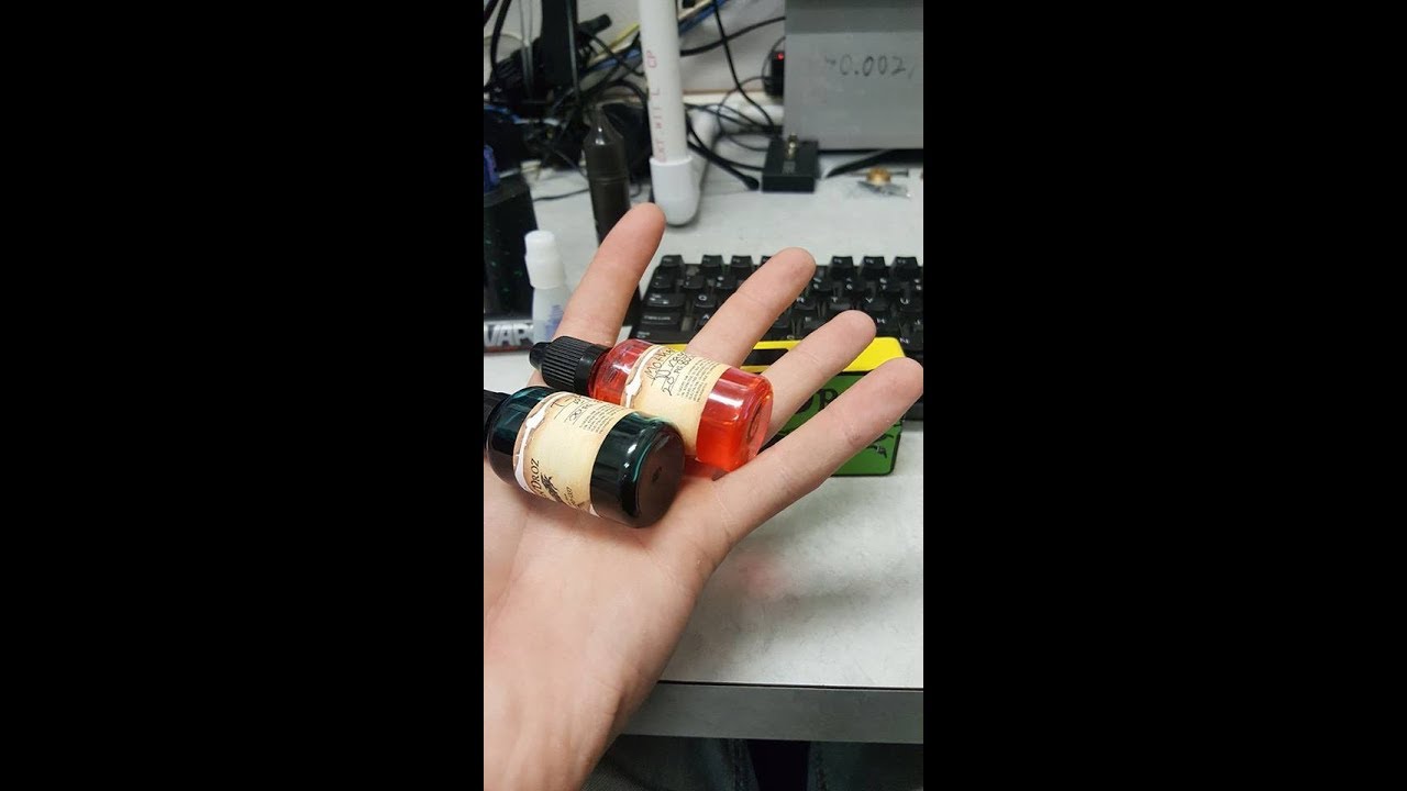 COLORED VAPE JUICE