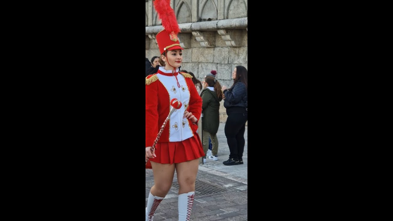 Les majorettes di Randazzo a Letojanni 2° parte