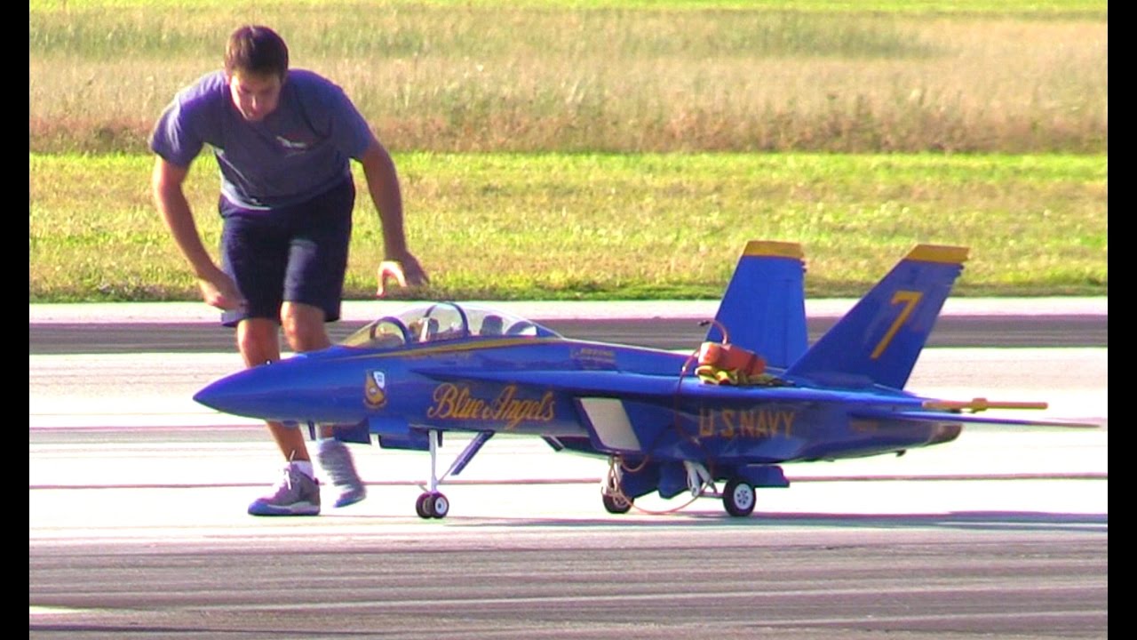 Blue Angel 7 RC Jet Power - F/A-18 (Super) Hornet w/ SMOKE ON At 2016 Homestead Air Show