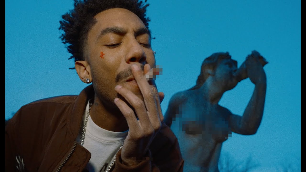 RRoxket - Flying (Official Music Video)