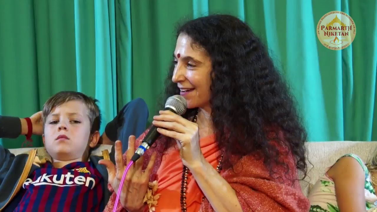 LIVE satsang by Sadhvi Bhagawati Saraswati ji (26 Nov 2018)