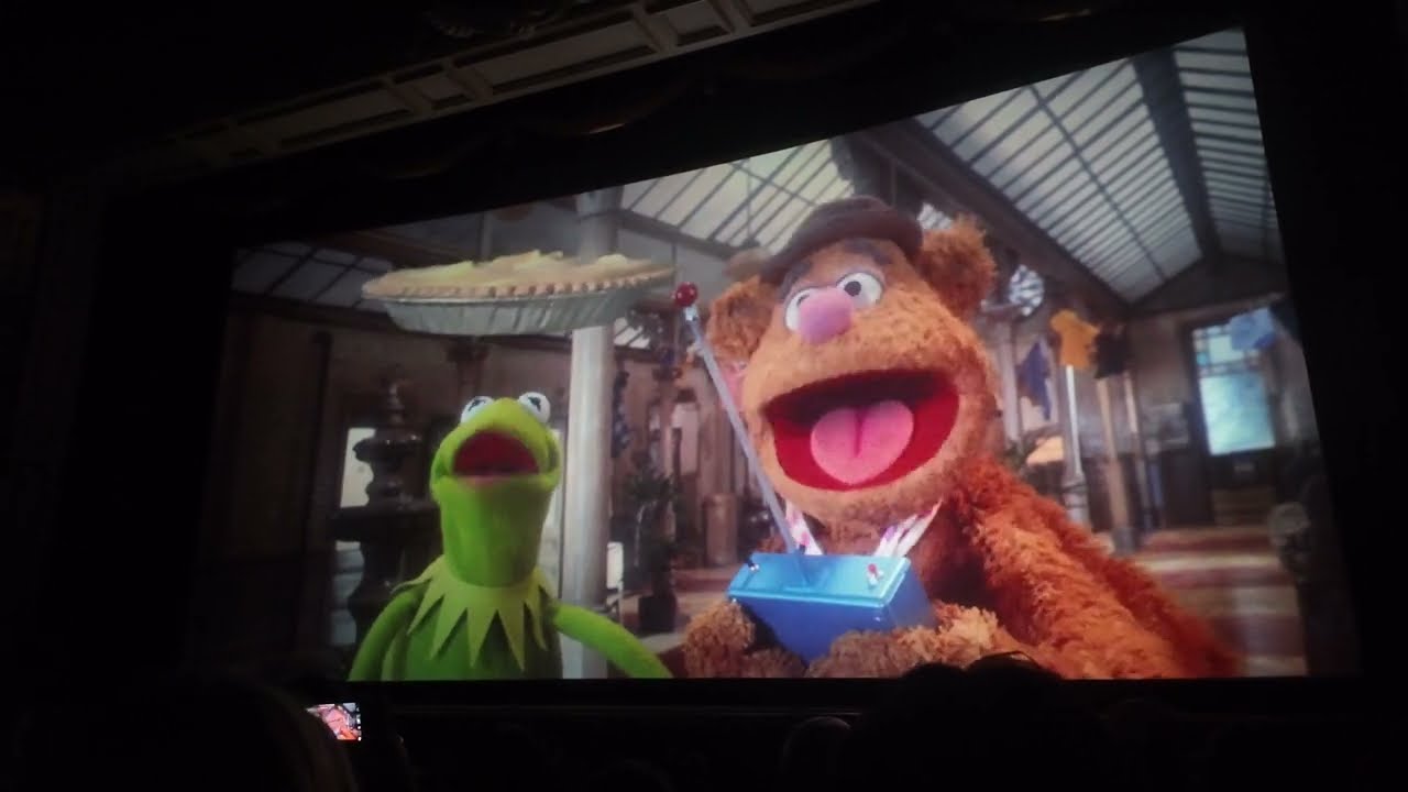 Muppetvision 3D final show. Standing ovation for Sweetums!