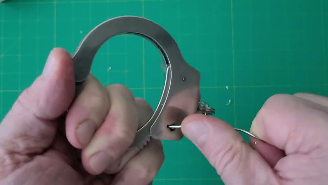 Easy Way to Open Handcuffs