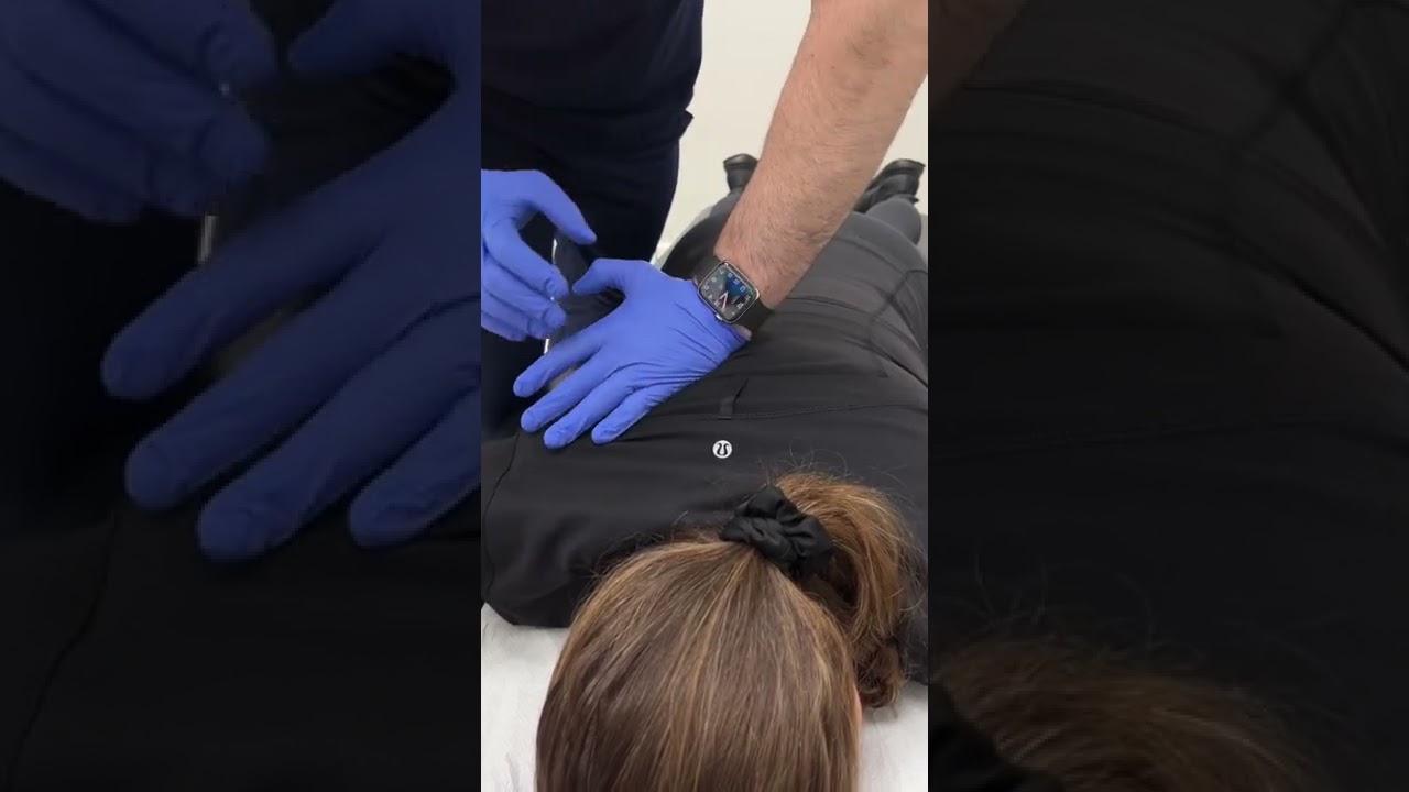HUGE rib cracks! 😳 KING OF CRACKS #kingofcracks #chiropractor #asmr