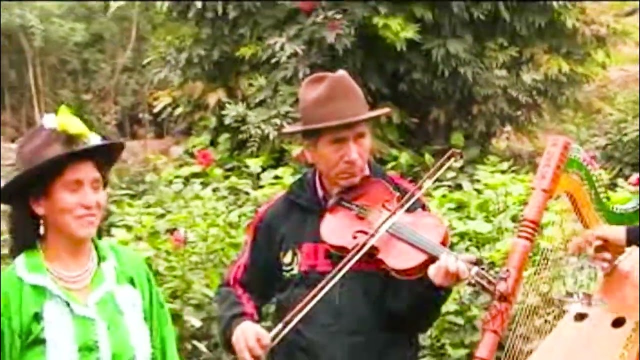 LEONCIA QUIVIO Y LOS HIJOS DE TINTAY  ESTILO PROPIO APURIMEÑA TEMA: CHALHUANCA CARSILPE