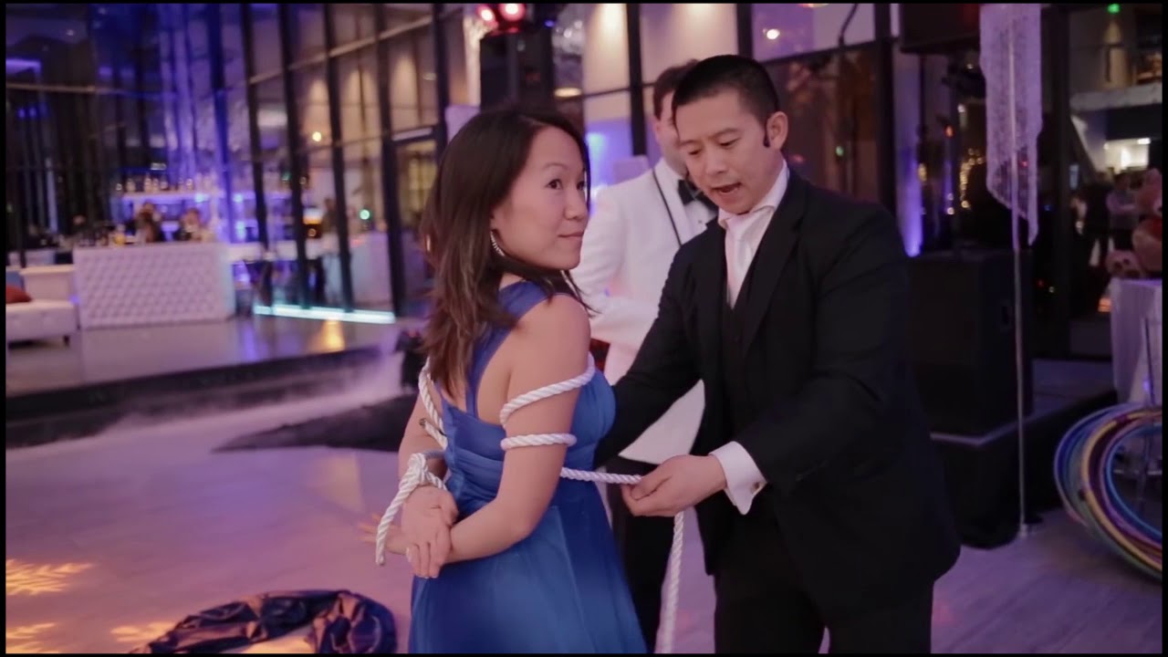 World Class Close-up Magic by Billionaires Magician Dan Chan! (Cali)