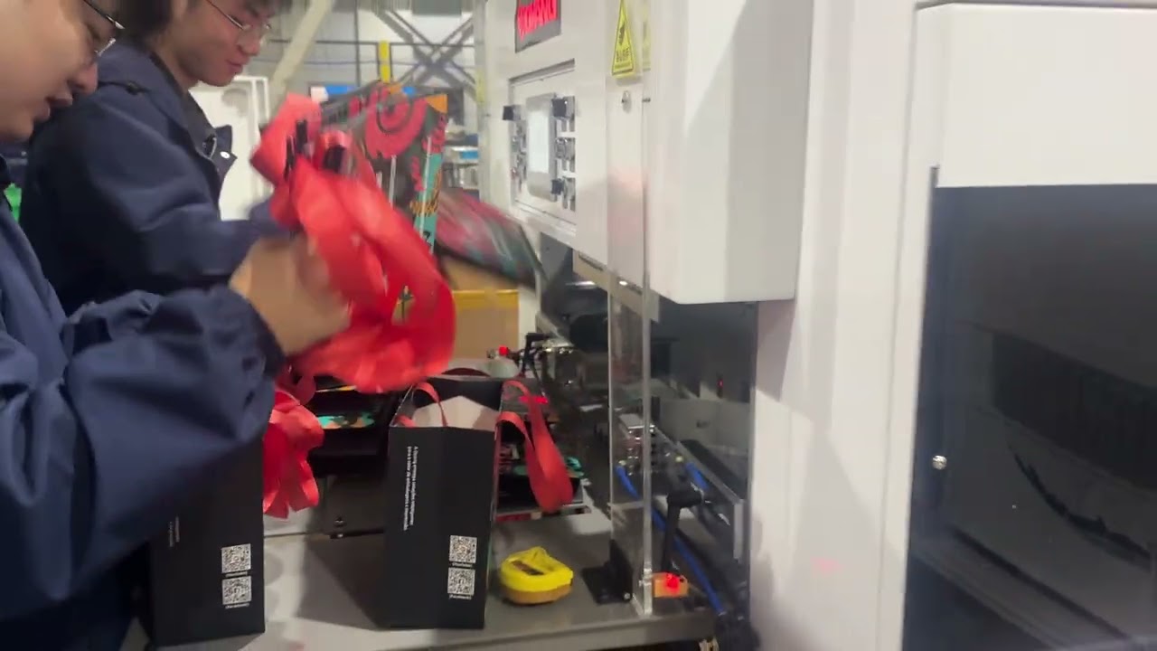 Oyang 4.0 luxury gift paper bag machine testing before dispatch 