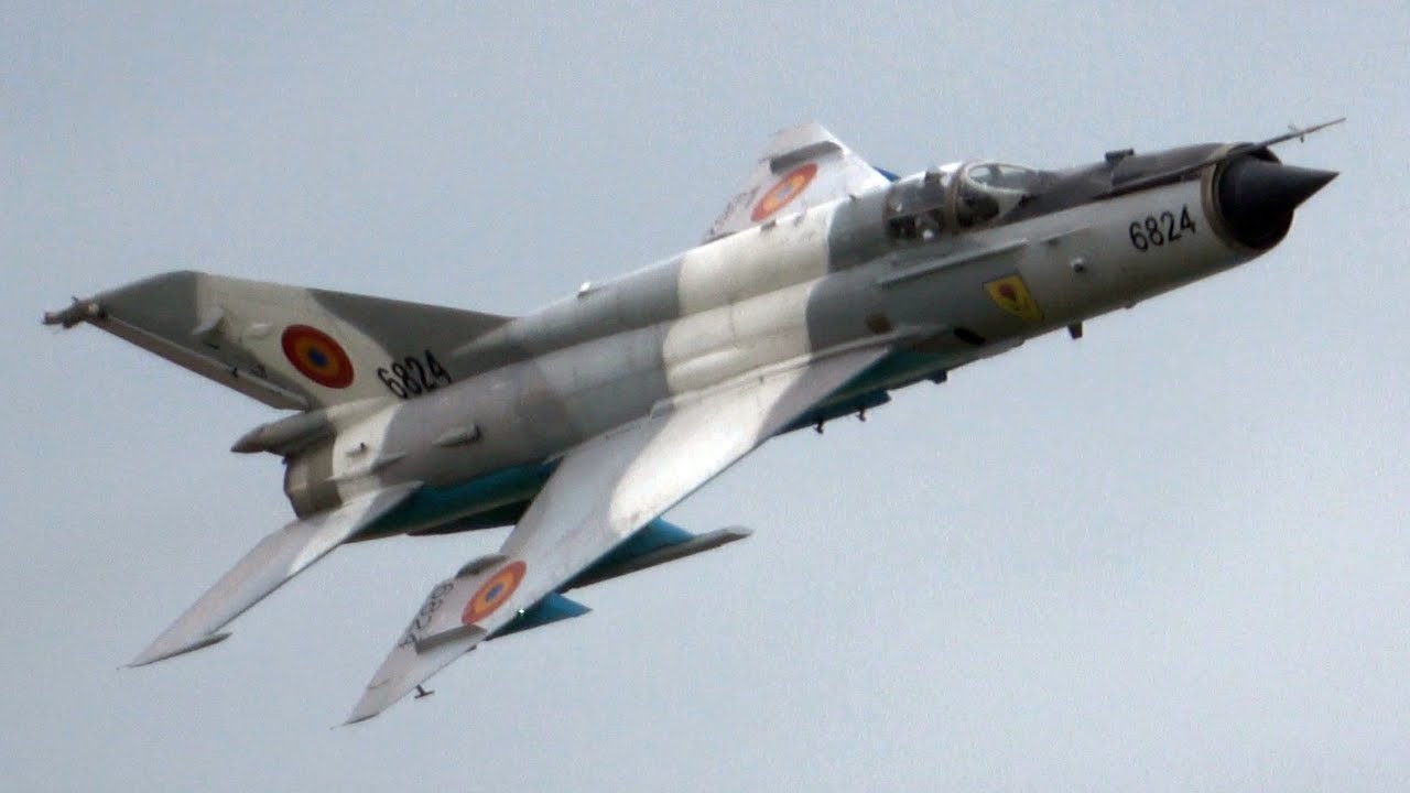 4Kᵁᴴᴰ Legendary MIG-21 LanceR of the Romanian Air Force Flying Display @ RIAT 2019