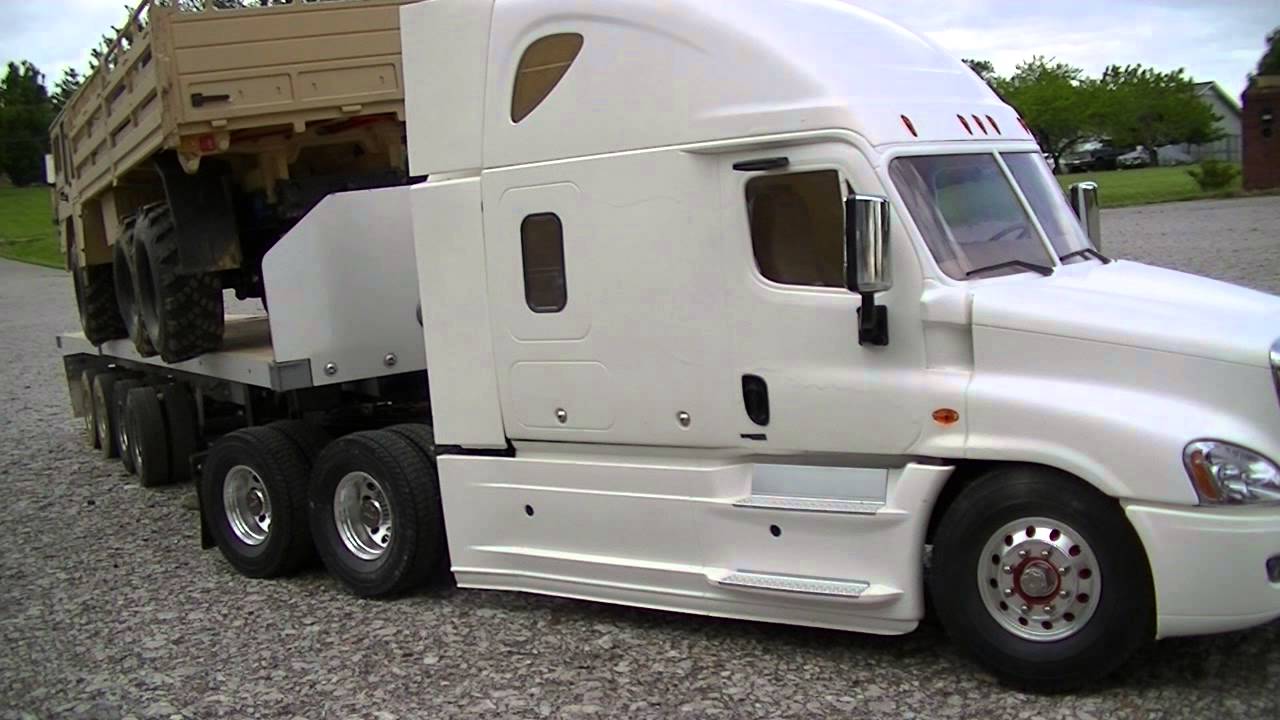Tamiya Freightliner Cascadia Evolution RC Semi Truck Run