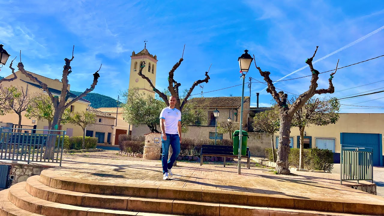 ENCUENTRO LAS CASAS DEL SEÑOR, UN PUEBLO EXTRAÑO DONDE LA VIDA PASA DESPACIO